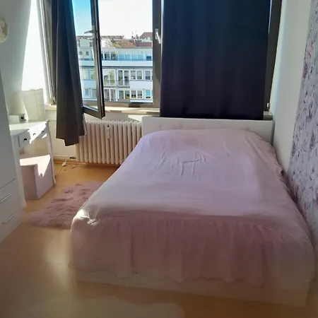 Leonardo Apartment *