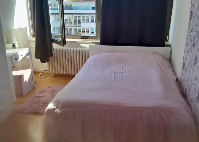 Leonardo Apartment *